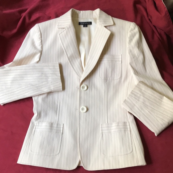 Tahari Tops - Tahari cotton blazer